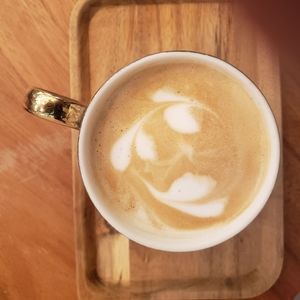 Meet your Posher, Andrea carolina